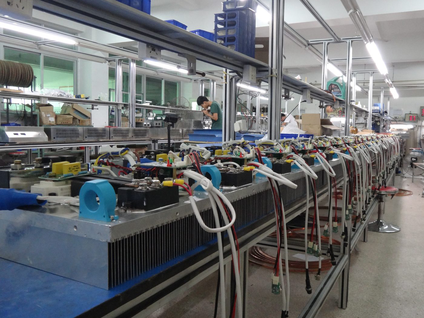 盛行科技机芯车间